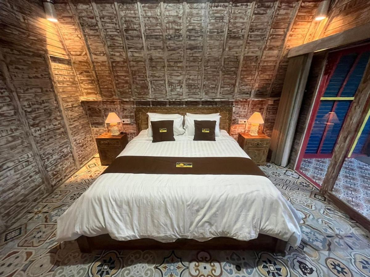 Villa Telaga Wana 苏卡瓦提 外观 照片